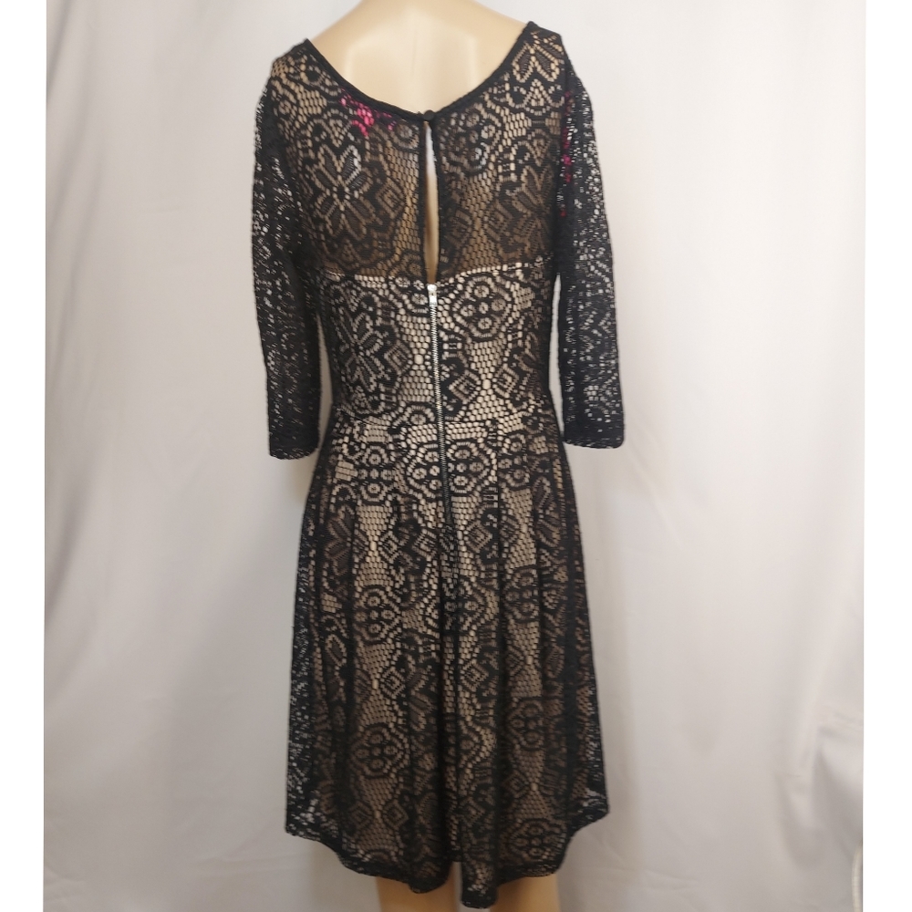 BetseyJohnson size 8 color black and cream - Picture 3 of 14